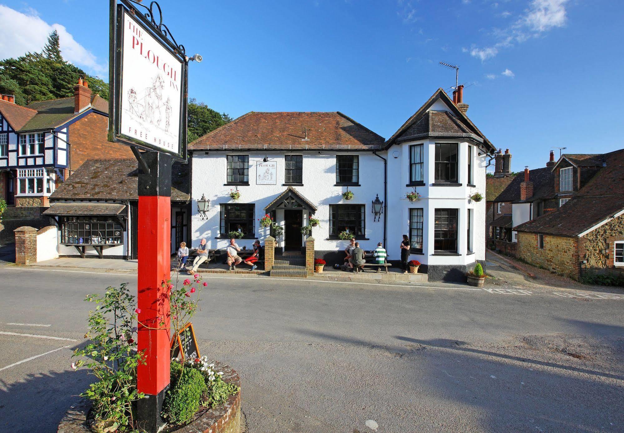 The Plough Inn Dorking Exterior foto