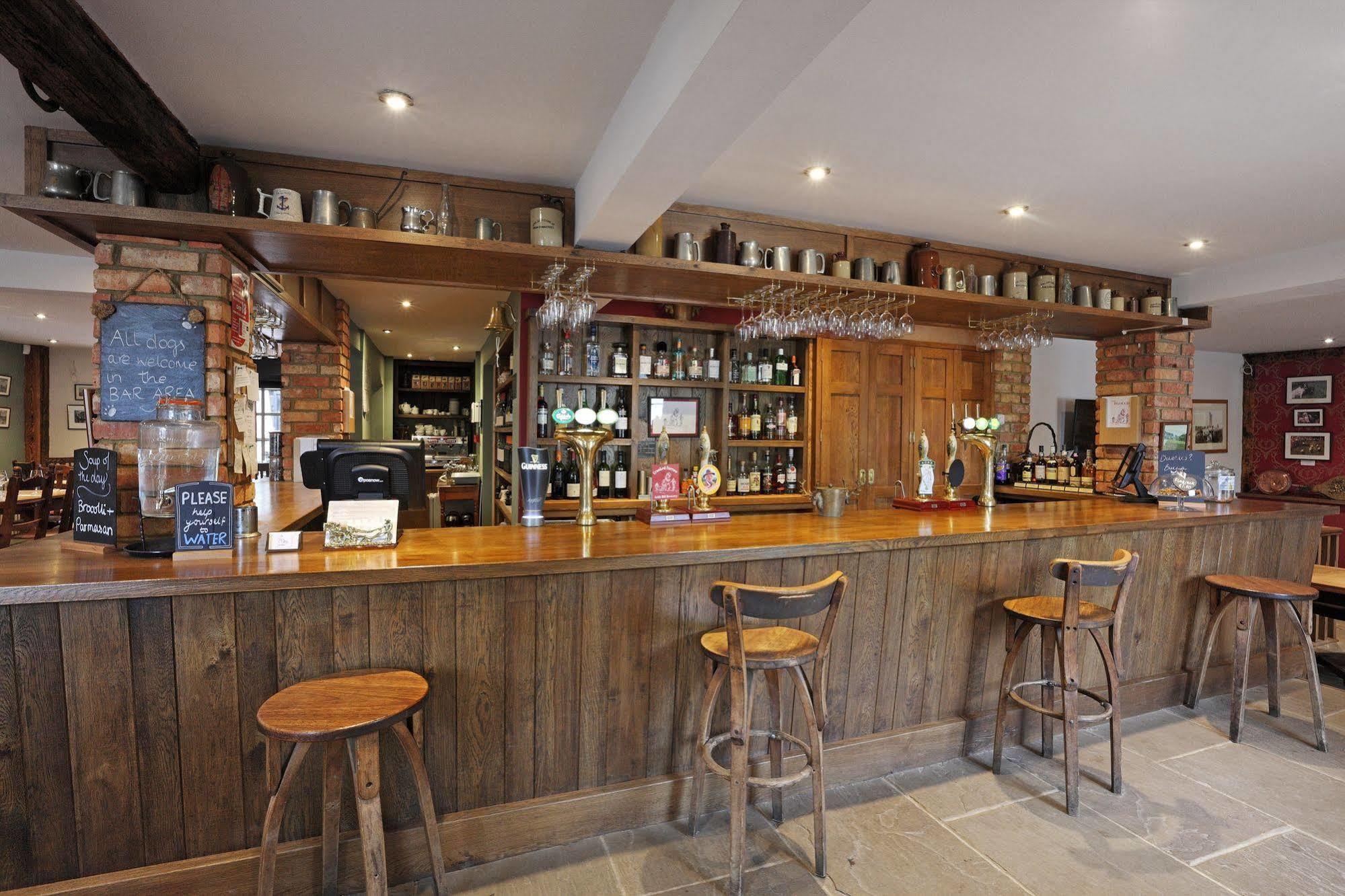 The Plough Inn Dorking Exterior foto